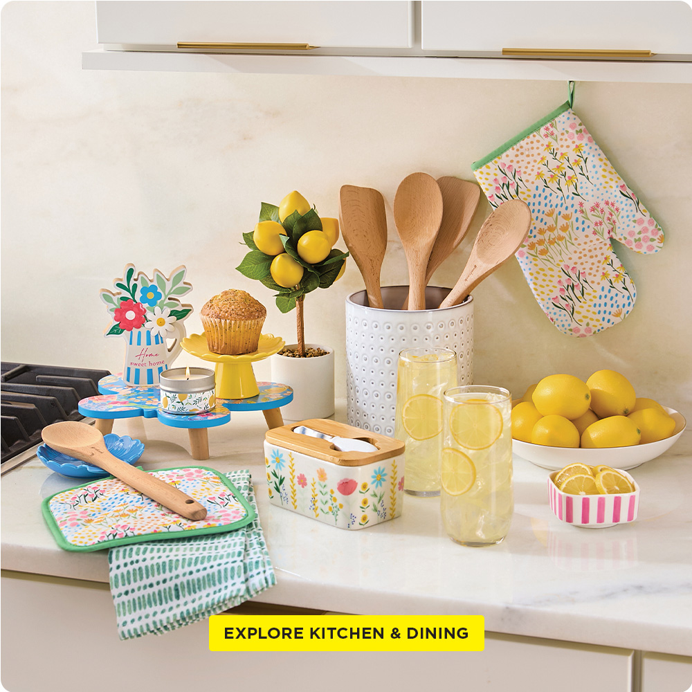 Kitchen & Dining