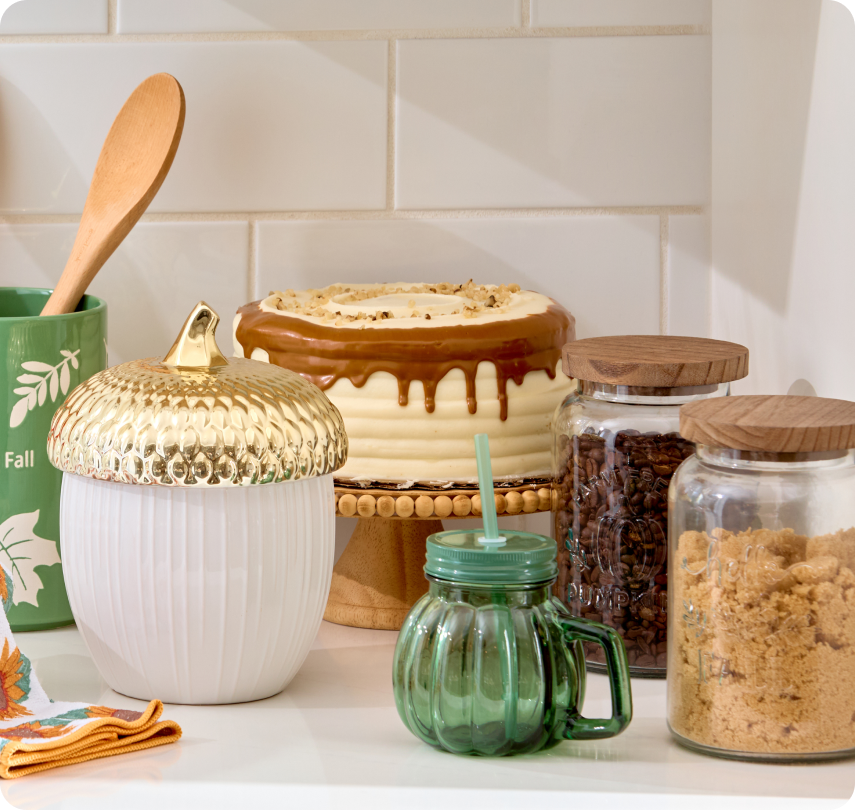 Kitchen cookware and bakeware