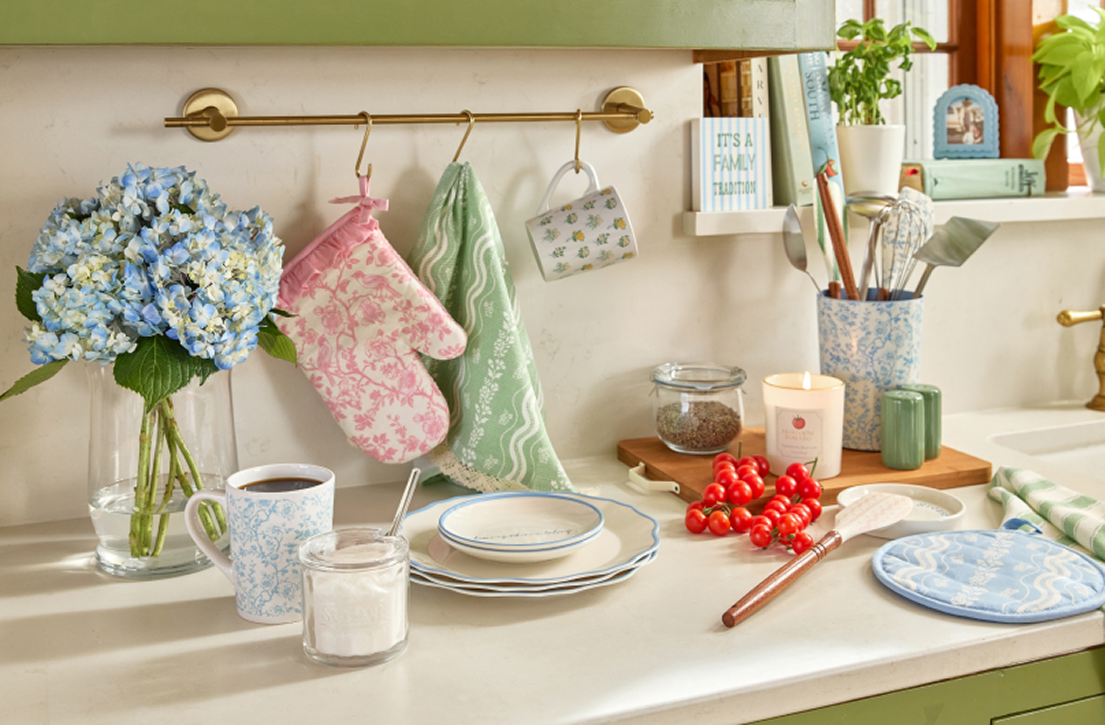 xo Holly by Holly Williams - Limited Time Only!