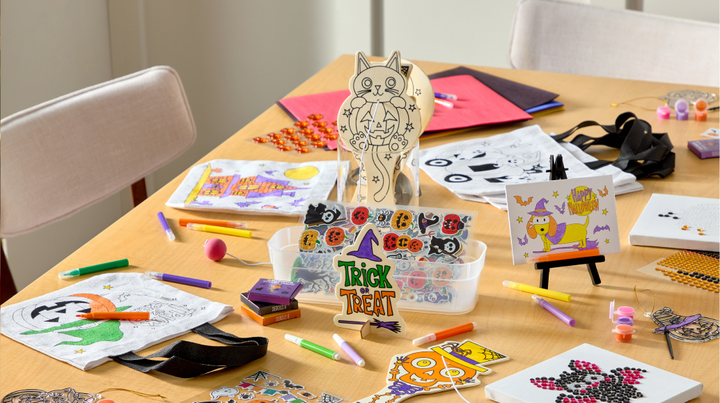 Halloween Crafts — Trick or Treat and Halloween-themed craft projects