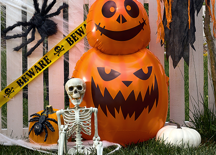 Beware Beware — Halloween outdoor décor with pumpkin inflatables, skeleton and spider decorations